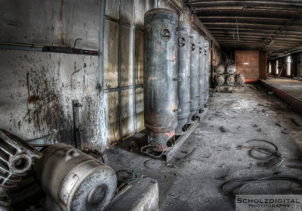 Lost Place urbex Control Room Belgien verlassene Industrieanlage Serraing verlaaten abandoned