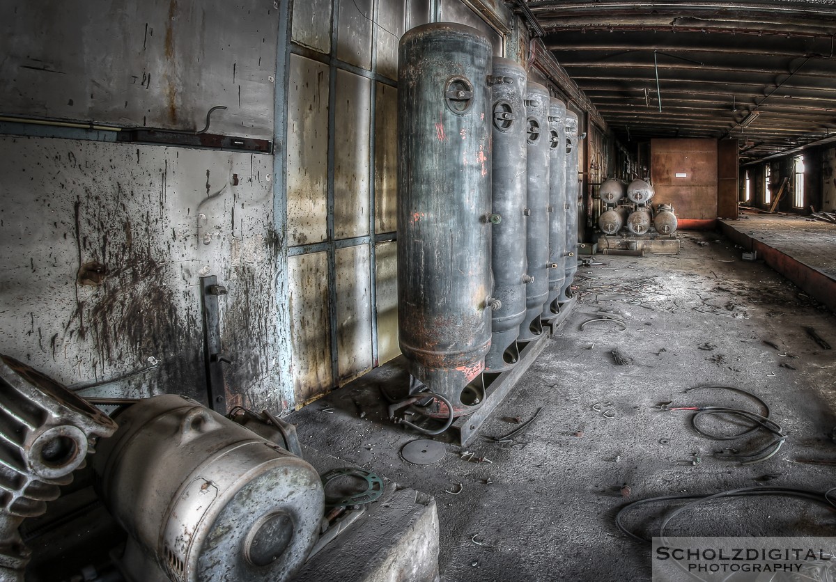 Lost Place urbex Control Room Belgien verlassene Industrieanlage Serraing verlaaten abandoned