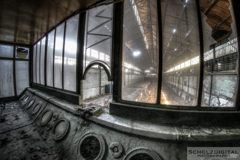 Lost Place urbex Control Room Belgien verlassene Industrieanlage Serraing verlaaten abandoned