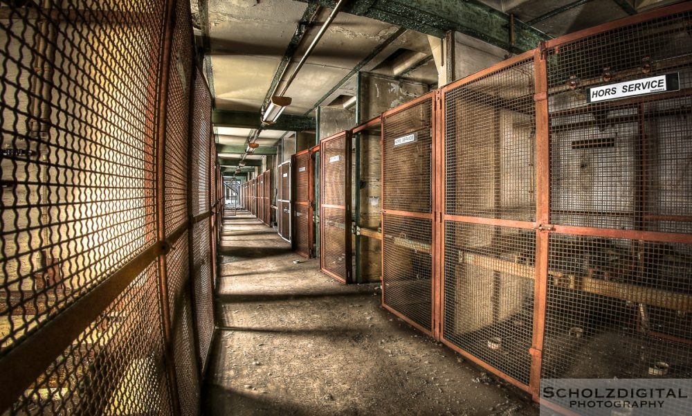 Lost Place urbex Control Room Belgien verlassene Industrieanlage Serraing verlaaten abandoned