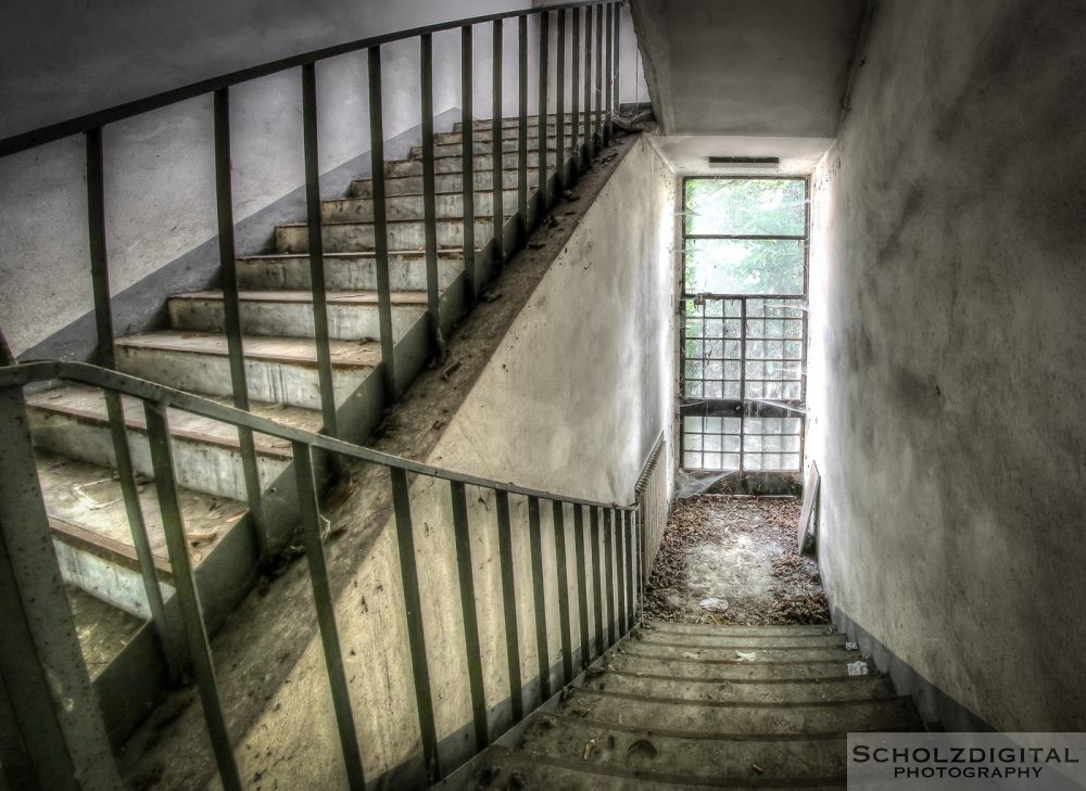 Animal Experiment lado del male Urbex Italien Lost Place verlassener Ort 