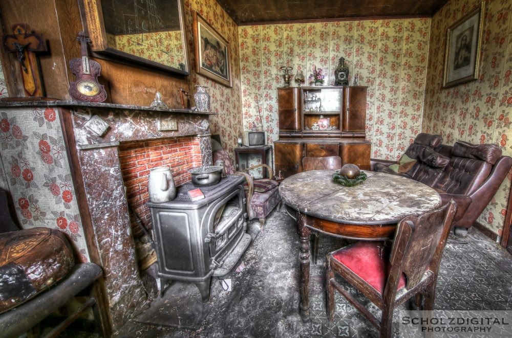 Ferme du Collectionneur, Urbex, lost place in Belgien verlassener Bauernhof Maison