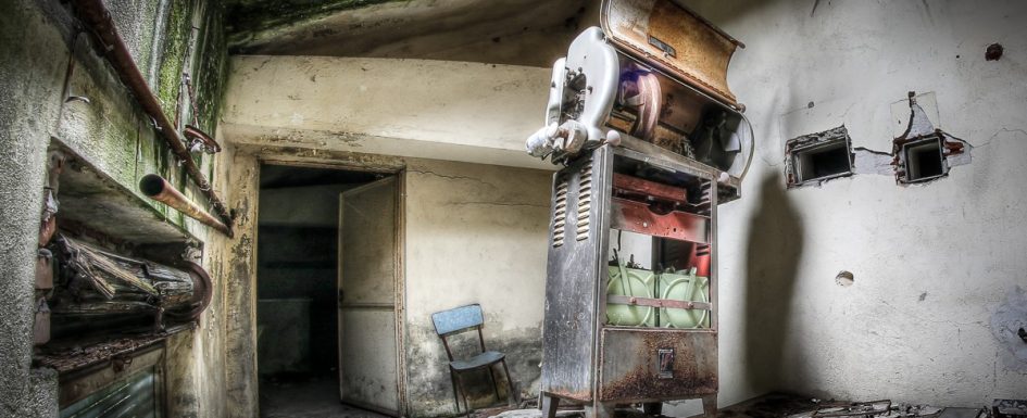 Urbex, Lost Place, HDR, Abandoned, verlassene Orte, verlassen, verlaten, Urban exploration, UE, Italien, Italy, Italia, Milano, rolleer Mosquito Theater, Manicomio