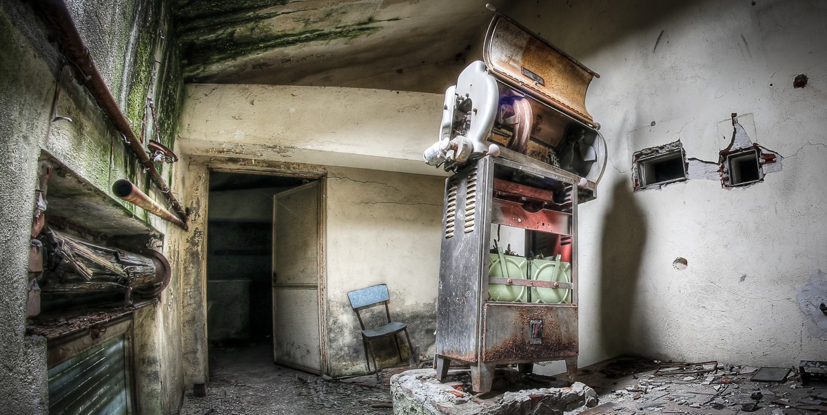 Urbex, Lost Place, HDR, Abandoned, verlassene Orte, verlassen, verlaten, Urban exploration, UE, Italien, Italy, Italia, Milano, rolleer Mosquito Theater, Manicomio