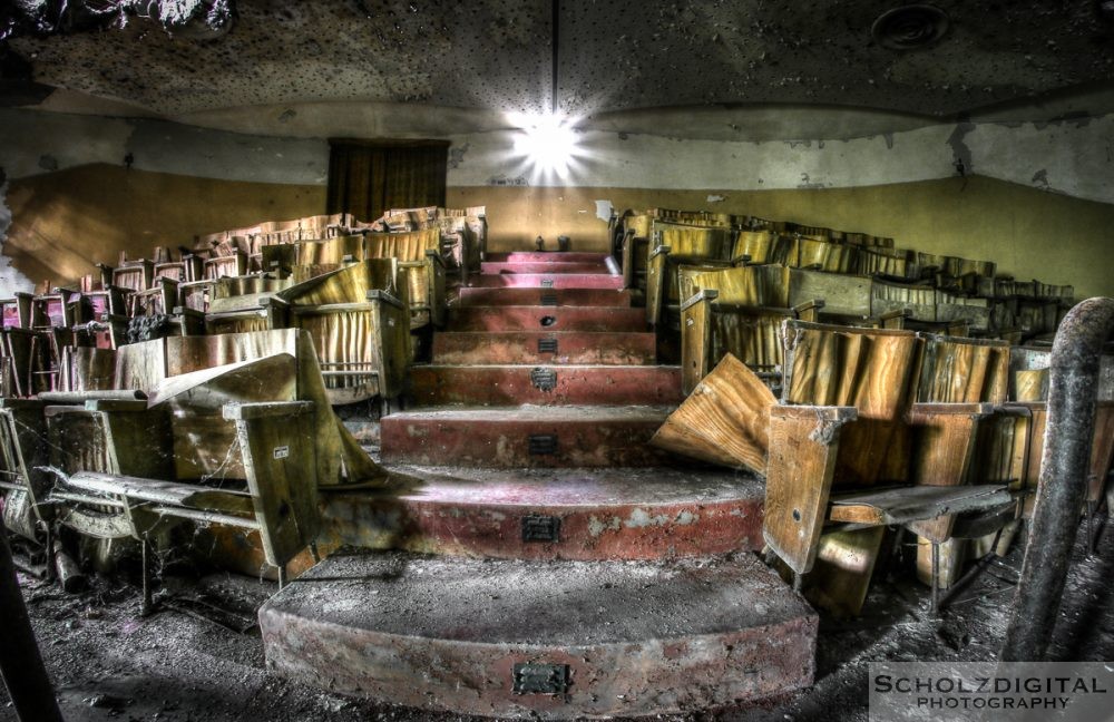 Urbex, Lost Place, HDR, Abandoned, verlassene Orte, verlassen, verlaten, Urban exploration, UE, Italien, Italy, Italia, Milano, rolleer Mosquito Theater, Manicomio