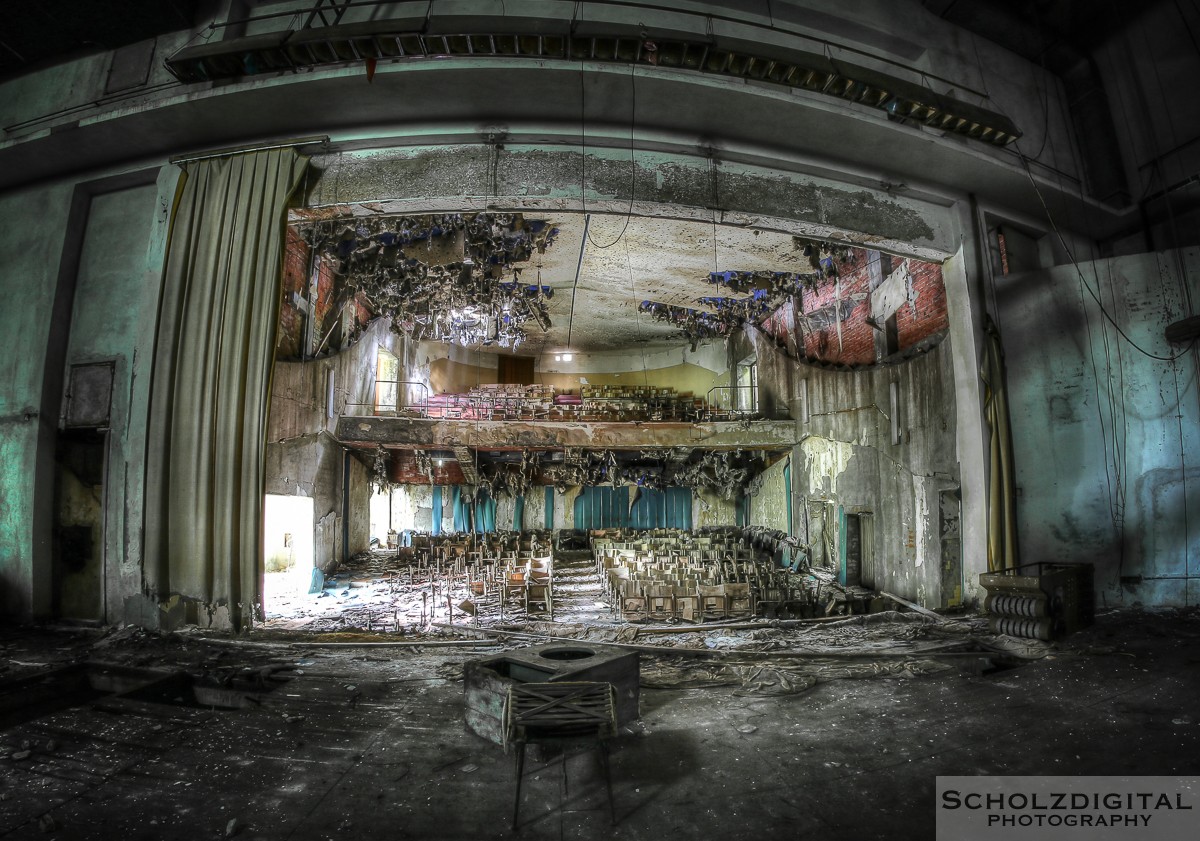 Urbex, Lost Place, HDR, Abandoned, verlassene Orte, verlassen, verlaten, Urban exploration, UE, Italien, Italy, Italia, Milano, rolleer Mosquito Theater, Manicomio