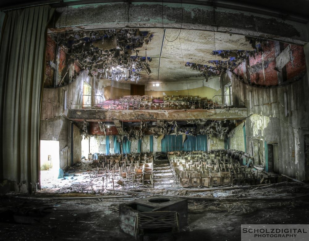 Urbex, Lost Place, HDR, Abandoned, verlassene Orte, verlassen, verlaten, Urban exploration, UE, Italien, Italy, Italia, Milano, rolleer Mosquito Theater, Manicomio