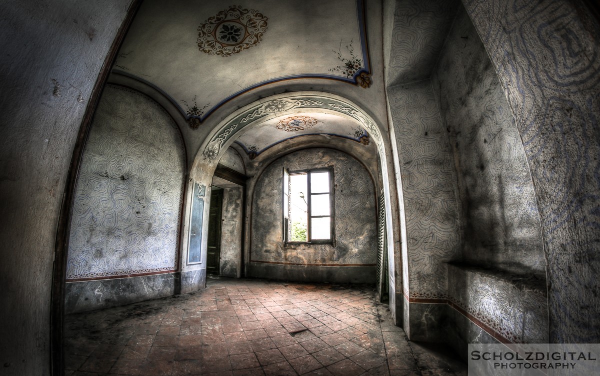 Oriental Gem Urbex Italy Italien Lost Place verlassene Orte Fotos URBEX