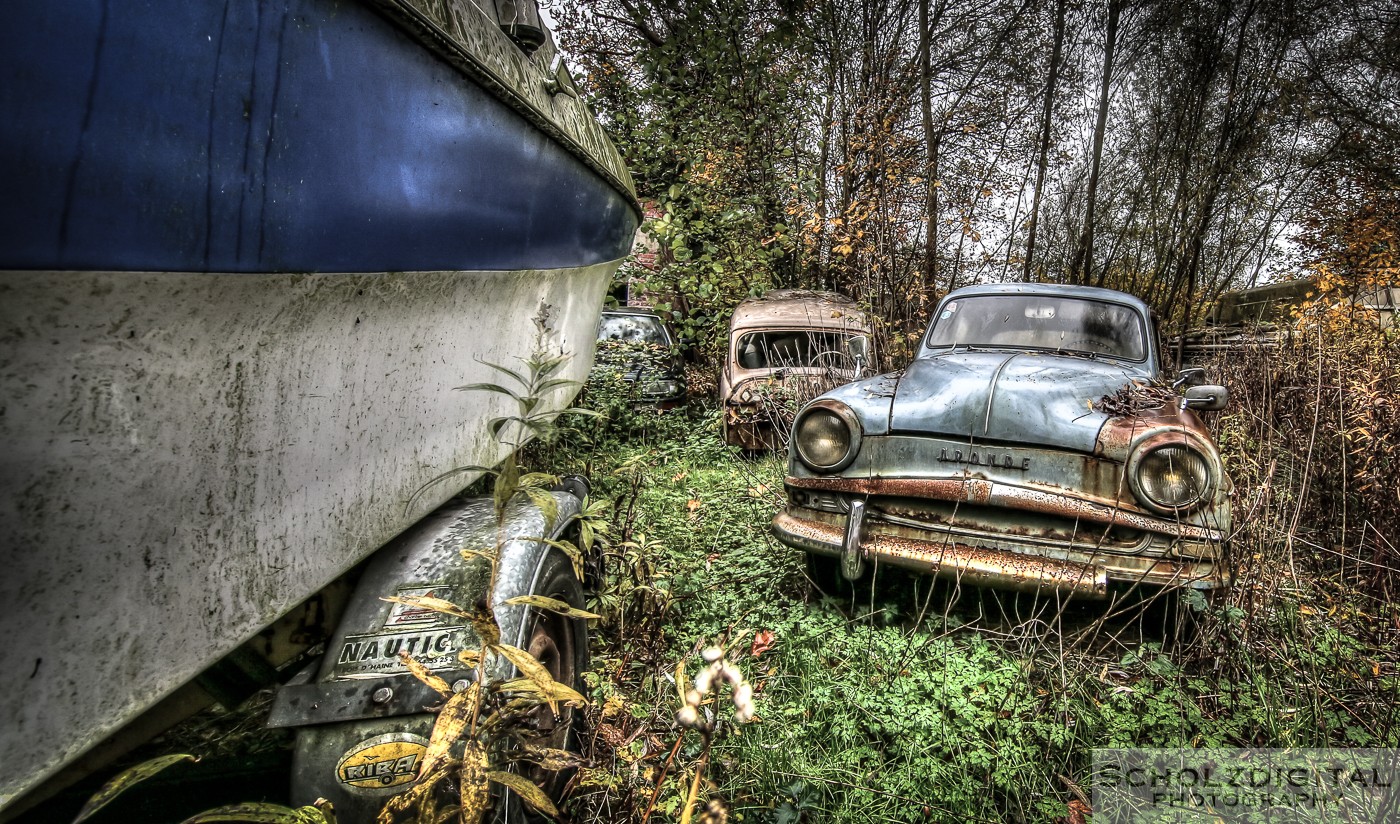 Urbex, Lost Place, HDR, Abandoned, verlassene Orte, verlassen, verlaten, Urban exploration, UE, Verlassene Orte in Belgien, Urbex Belgien, Belgie, Autofriedhof, car graveyard, rostige Autos, Oldtimer