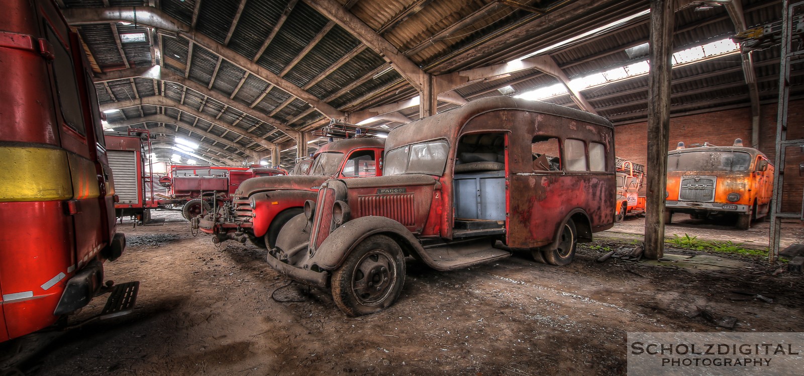 Abandoned, Feuerwehr, Fire Figther Trucks, HDR, Lost Place, UE, Urban exploration, Urbex, verlassen, Verlassene Orte, Verlassene Orte in Belgien, verlaten