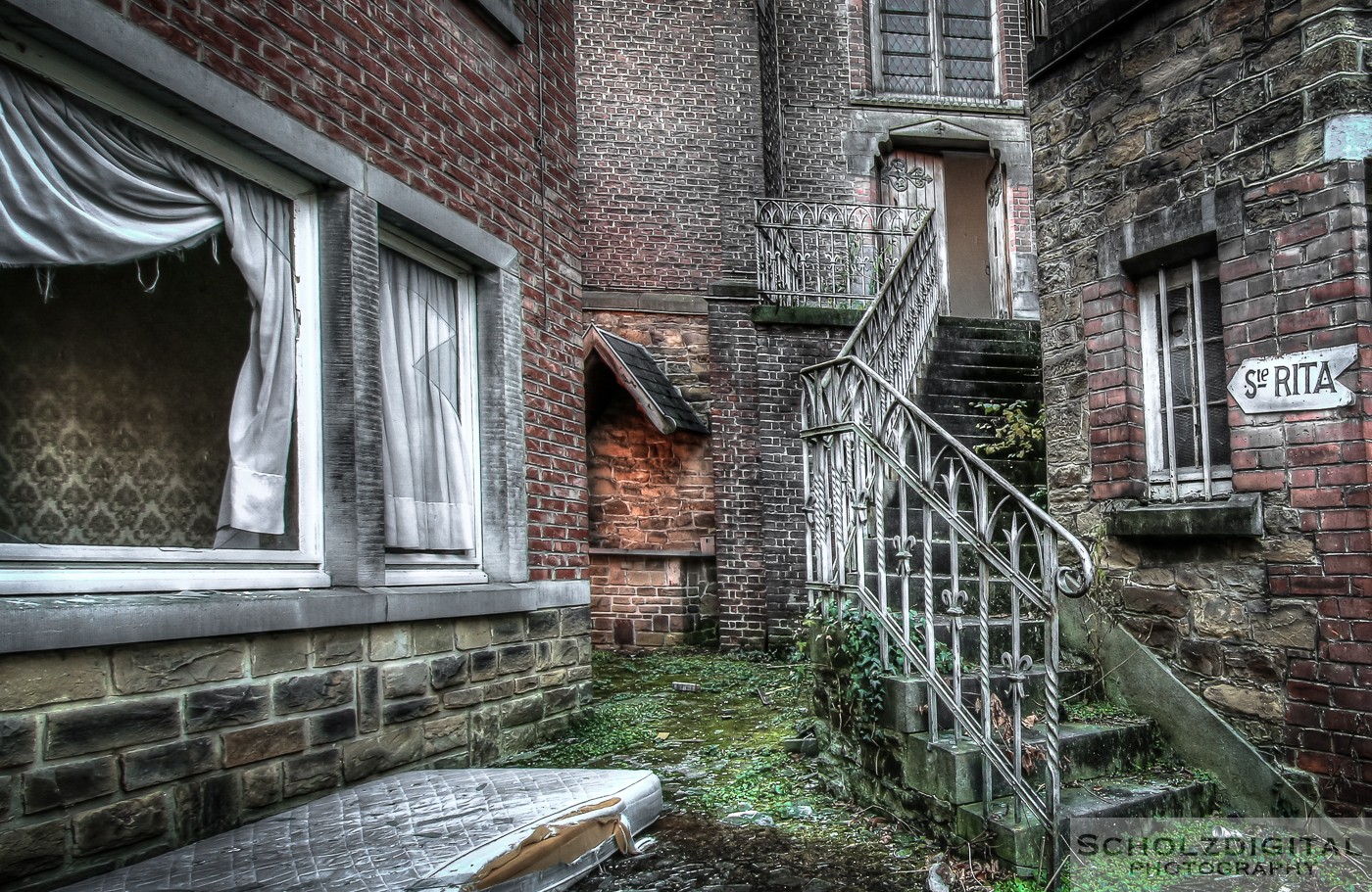 Abandoned, Abby, Abtei, Belgie, Carmel De La Reparation, HDR, Kloster, Lost Place, Monastere Monastere Antoinette, UE, Urban exploration, Urbex, Urbex Belgien, verlassen, Verlassene Orte, Verlassene Orte in Belgien,