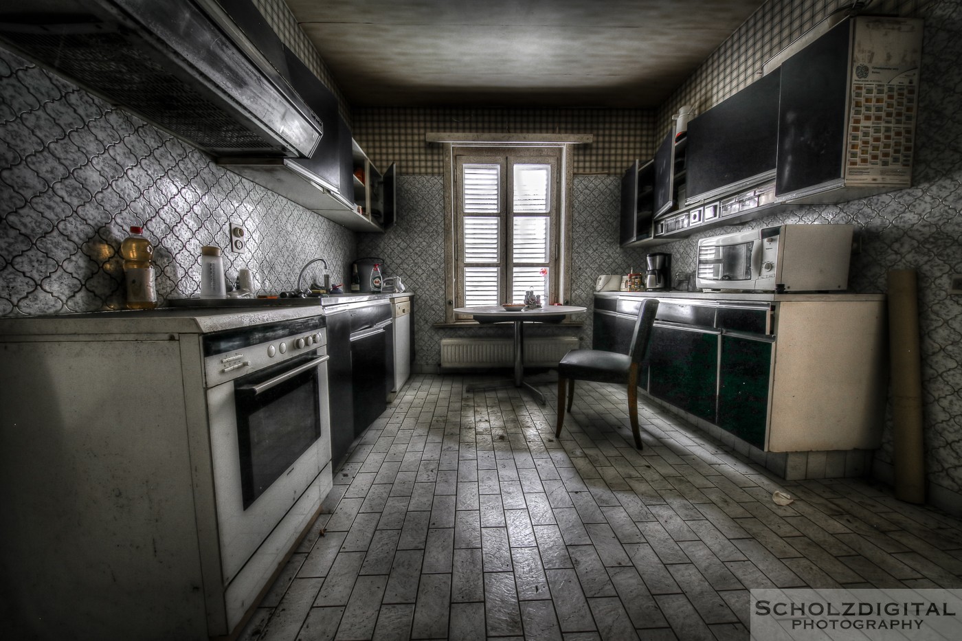 Urbex, Lost Place, HDR, Abandoned, verlassene Orte, verlassen, verlaten, Urban exploration, UE, Puppenwald, Verlassene Orte in Belgien, Villa Baron, Urbex Belgien, Belgie, Villa, Manoir,