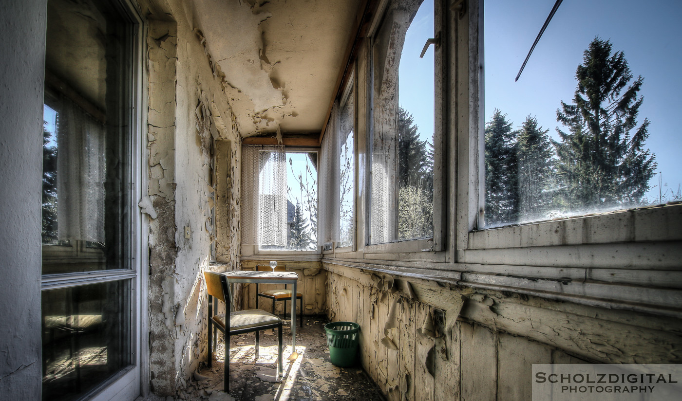 Abandoned, beelden, Decay, Erzgebirge, forgotten, Hotel Atlantis, Lost Place, Ost, Osten, Sachsen, Schimmelbude, Schimmelhotel, Urban exploration, Urbex, urbexlocatie, verlassen, Verlassene Orte