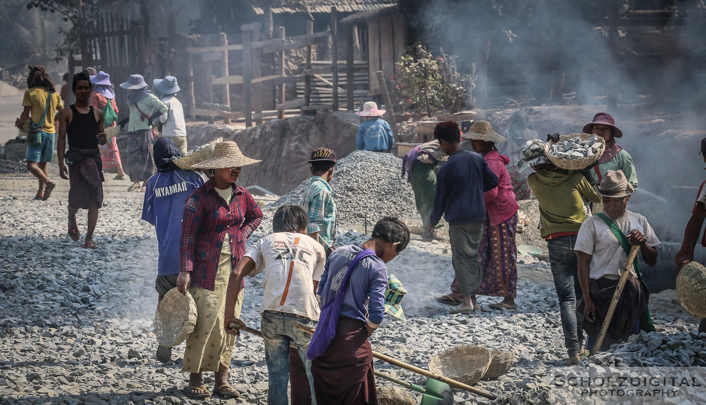 Asia, Bauarbeiter, Baustelle, Birma, Burma, Exploring, Myanmar, Southeastasia, Straßenbau, tagelöhner, Travelling, road construction, Backpacker