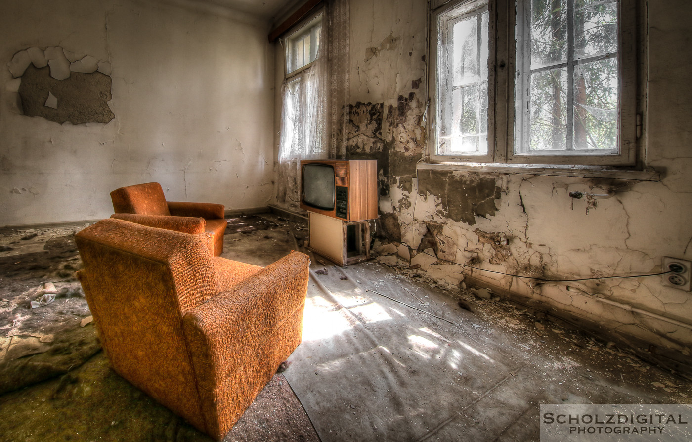 Abandoned, beelden, Decay, Erzgebirge, forgotten, Knutschmund, Kussmund Klinik, Kussmund Sanatorium, Lost Place, Ost, Osten, Sachsen, Schimmelbude, Urban exploration, Urbex, urbexlocatie, verlassen, Verlassene Orte