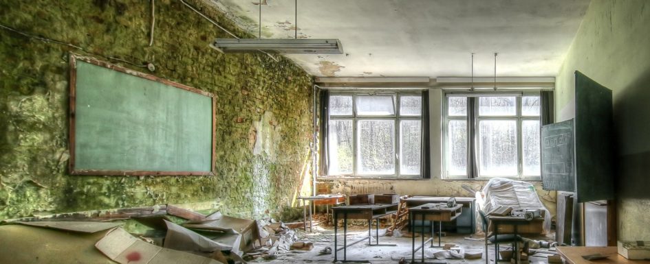 Abandoned, beelden, Decay, forgotten, Lost Place, School of decay, Strawberry School, Urban exploration, Urbex, urbexlocatie, verlassen, Verlassene Orte, verlassene Schule