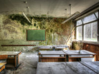 Abandoned, beelden, Decay, forgotten, Lost Place, School of decay, Strawberry School, Urban exploration, Urbex, urbexlocatie, verlassen, Verlassene Orte, verlassene Schule