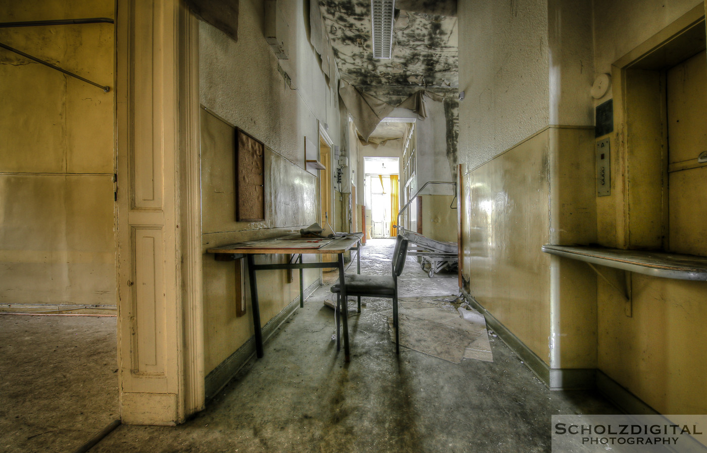 Abandoned, Decay, Lost Place, Urban exploration, Urbex, verlassen, Verlassene Orte, urbexlocatie, beelden, urban exploration, lost place, abandoned, forgotten, Verlassenes Krankenhaus, Clinic, Hospital, St. Henry Geburtsklinik,