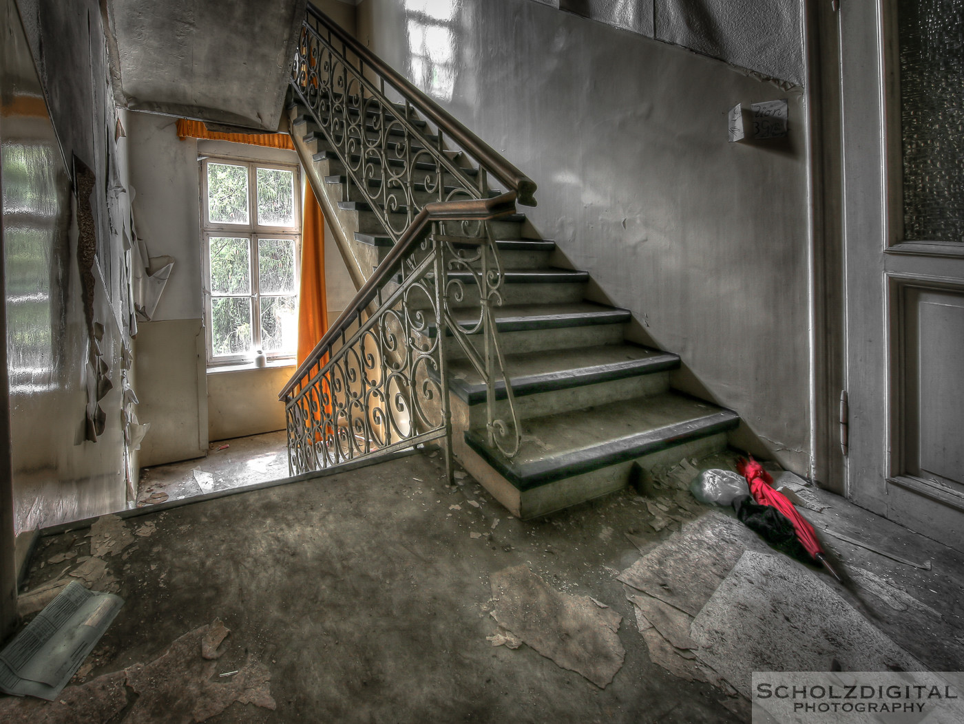 Abandoned, Decay, Lost Place, Urban exploration, Urbex, verlassen, Verlassene Orte, urbexlocatie, beelden, urban exploration, lost place, abandoned, forgotten, Verlassenes Krankenhaus, Clinic, Hospital, St. Henry Geburtsklinik,