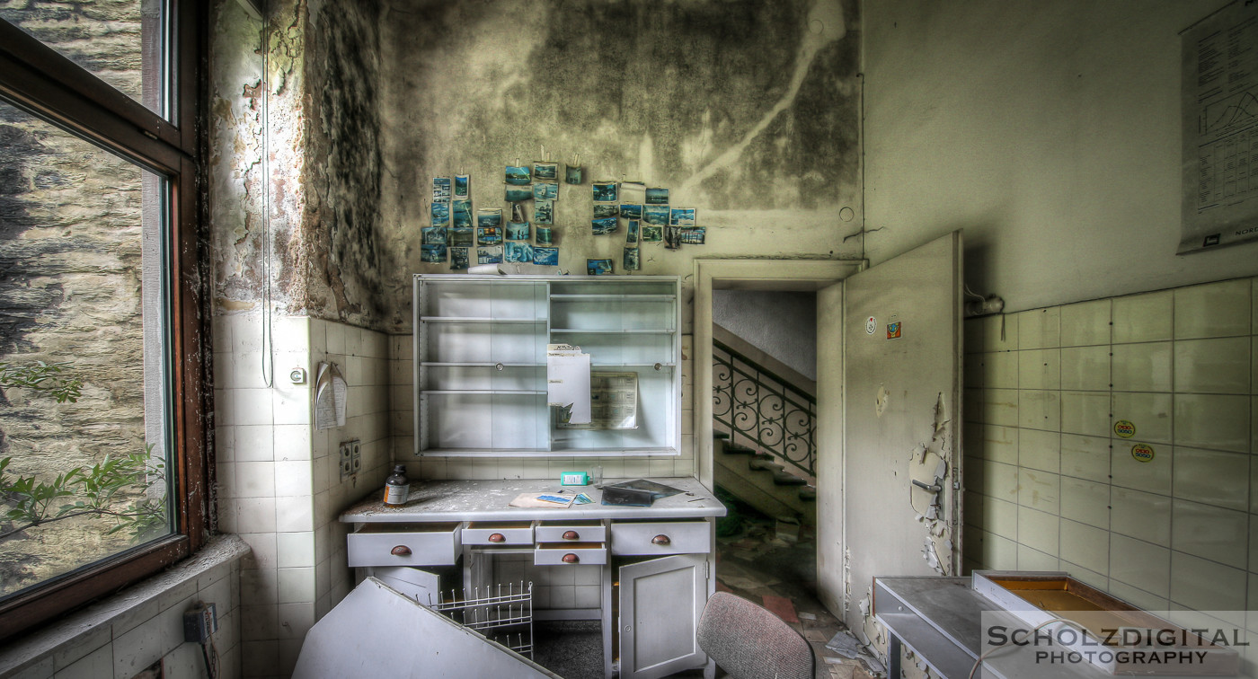 Abandoned, Decay, Lost Place, Urban exploration, Urbex, verlassen, Verlassene Orte, urbexlocatie, beelden, urban exploration, lost place, abandoned, forgotten, Verlassenes Krankenhaus, Clinic, Hospital, St. Henry Geburtsklinik,