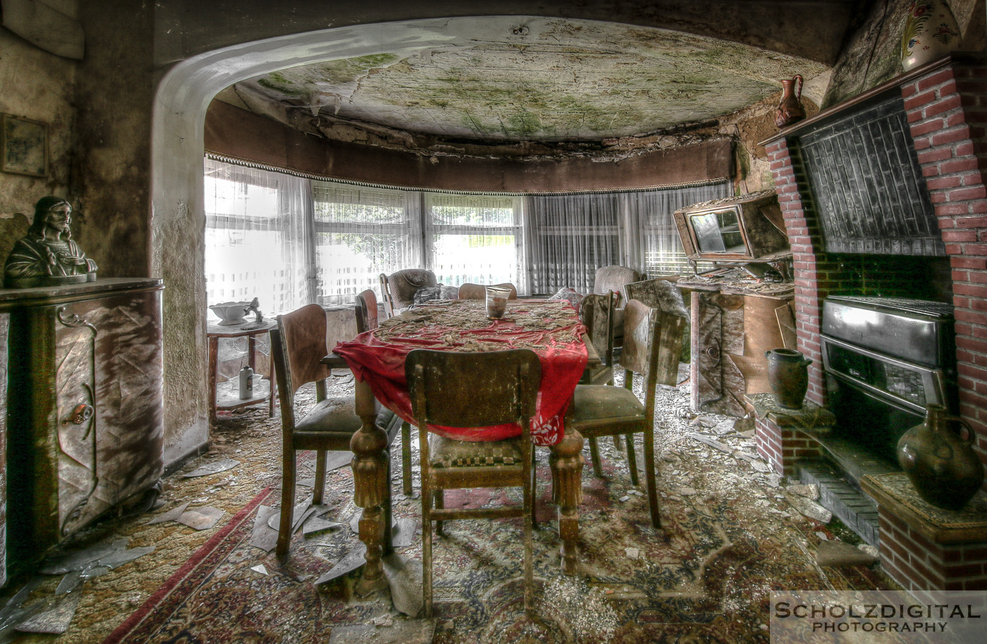 Abandoned, Decay, Lost Place, Urban exploration, Urbex, verlassen, Verlassene Orte, urbexlocatie, beelden, urban exploration, lost place, abandoned, forgotten, Mold Stair House, Belgien, belgie, Belgium, Mold House, Schimmelhaus, Maison, Ferme