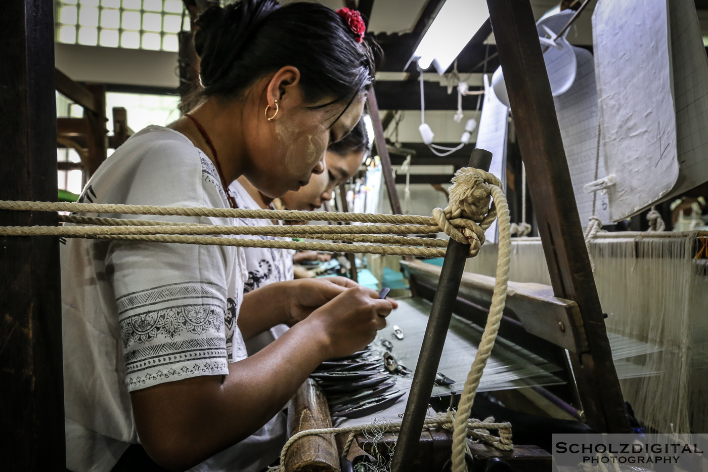 Birma, Burma, Exploring, Handwerk, Mandalay, Myanmar, Travelling, Weaving, Weberei, Webstuhl, Amarapura, Seidenweberei