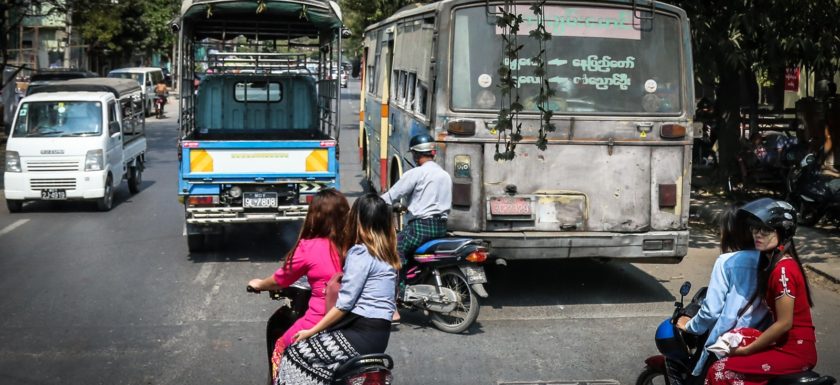 Exploring, Travelling, Myanmar, Mandalay, Birma, Burma, Traffic, Streetphotography, Travelling, Wanderlust, Southeastasia, asia, travel, globetrotter, travelphotography,