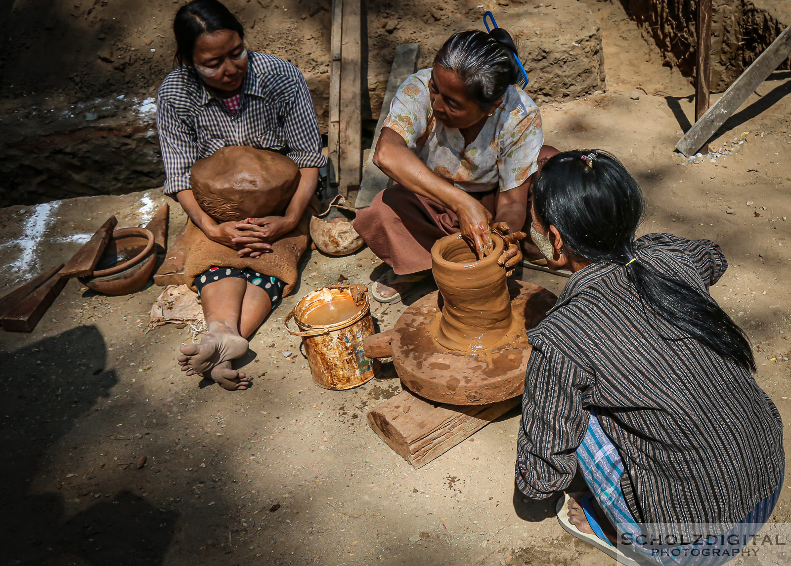 Asia, Birma, Burma, Exploring, globetrotter, Handwerk, Irrawaddy, Keramik, Mandalay, Myanmar, Southeastasia, Streetphotography, Töpferdorf, Töpferei, Töpfern, Töpferstadt, travel, Travelling, travelphotography, Wanderlust, Yandabo