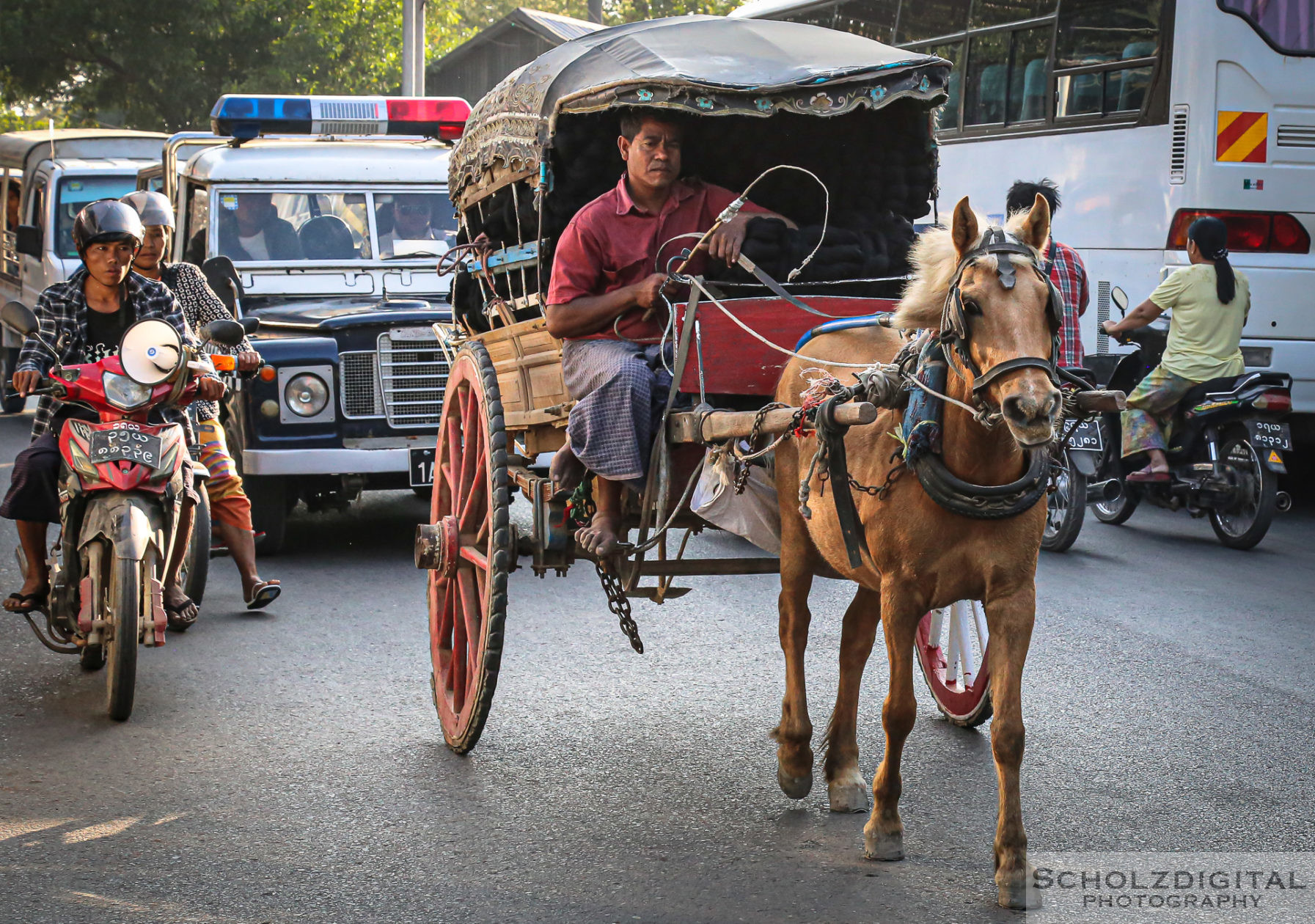 Exploring, Travelling, Myanmar, Mandalay, Birma, Burma, Streetphotography, Travelling, Wanderlust, Southeastasia, asia, travel, globetrotter, travelphotography