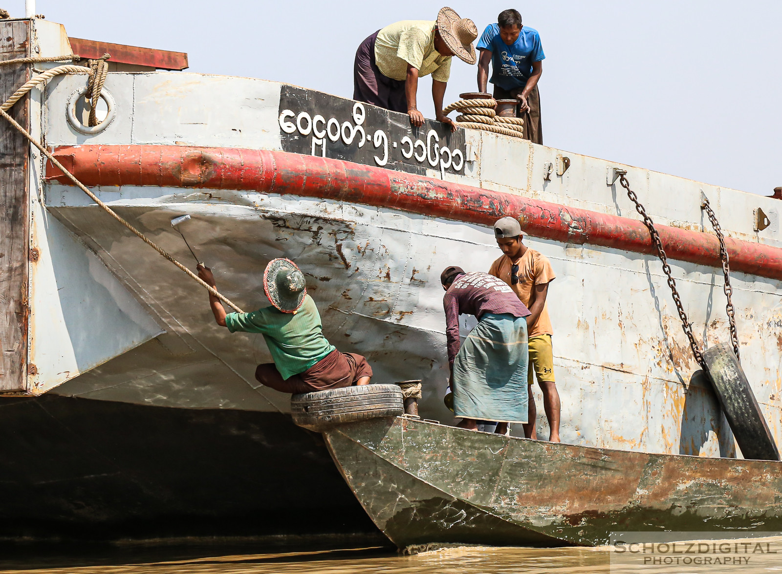 Schiff, Yangon, Werft, Renovierung ,Myanmar, Travelling,Asia, Bagan, Birma, Burma, Exploring, globetrotter, Irrawaddy, Mandalay, Southeastasia, Streetphotography, travel, Travelling, travelphotography, Wanderlust