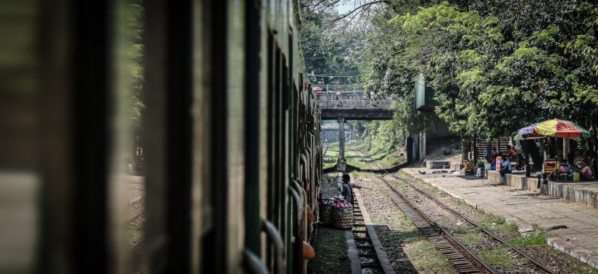 Exploring, Travelling, Myanmar, Birma, Burma, Streetphotography, Travelling, Wanderlust, Southeastasia, asia, travel, globetrotter, travelphotography, Yangon Circular Railway, Ringbahn, Rangun