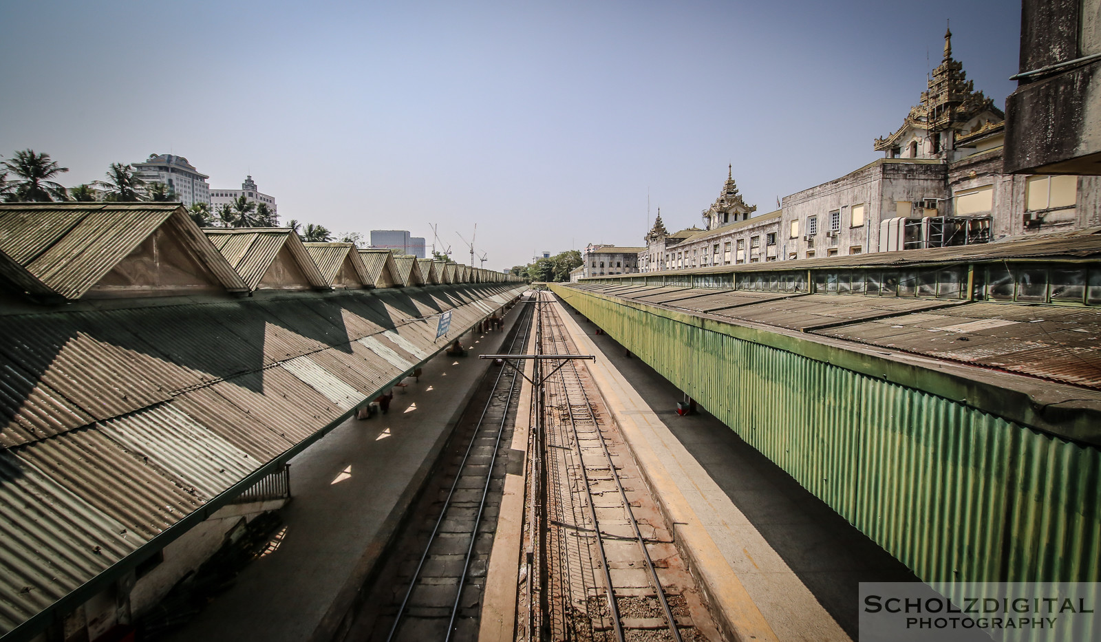 Exploring, Travelling, Myanmar, Birma, Burma, Streetphotography, Travelling, Wanderlust, Southeastasia, asia, travel, globetrotter, travelphotography, Yangon Circular Railway, Ringbahn, Rangun