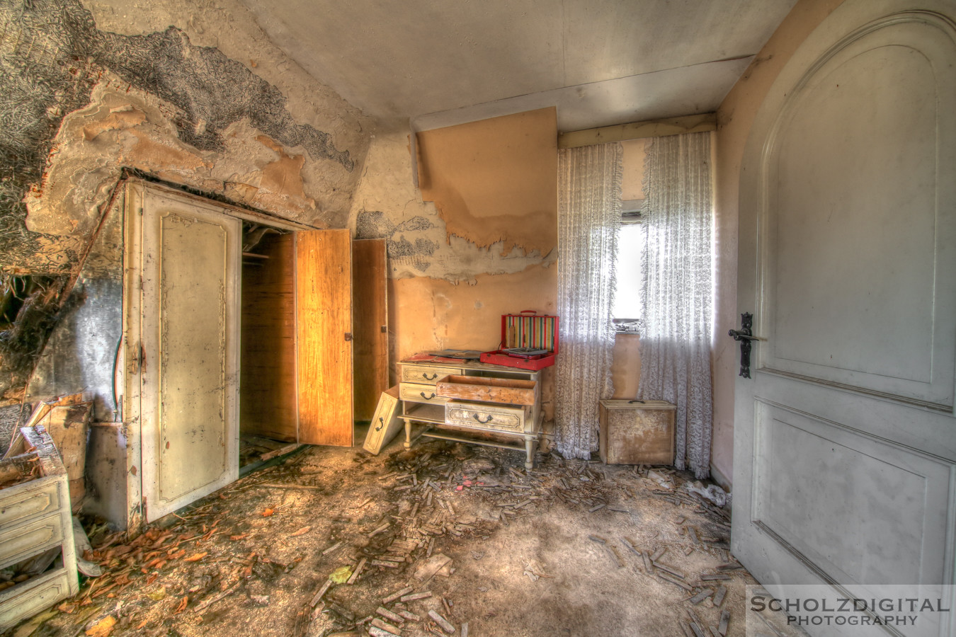 Villa Seaview - urbex im Sauerland Deutschland, verlassene Orte mitten im Wohngebiet