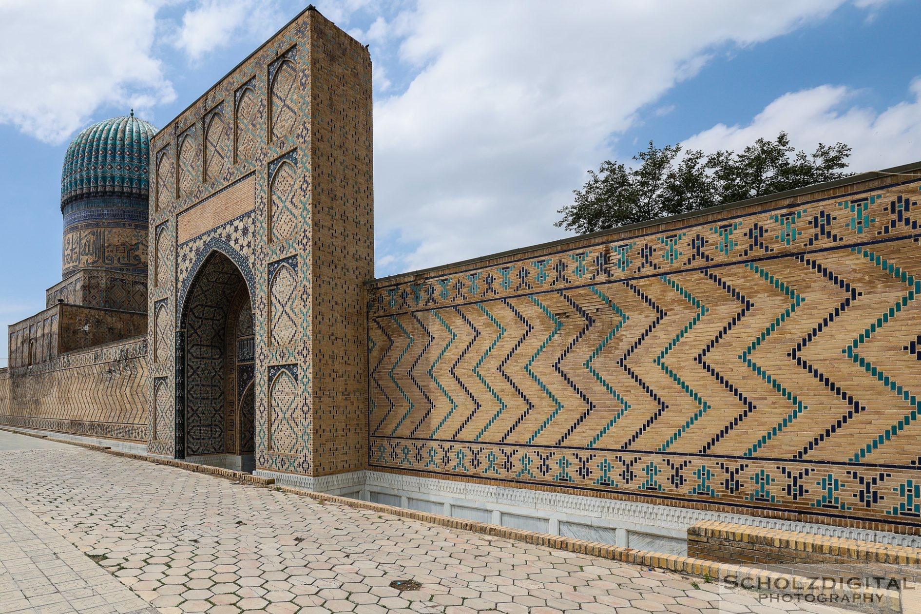 Bibi-Khanym-Mosque