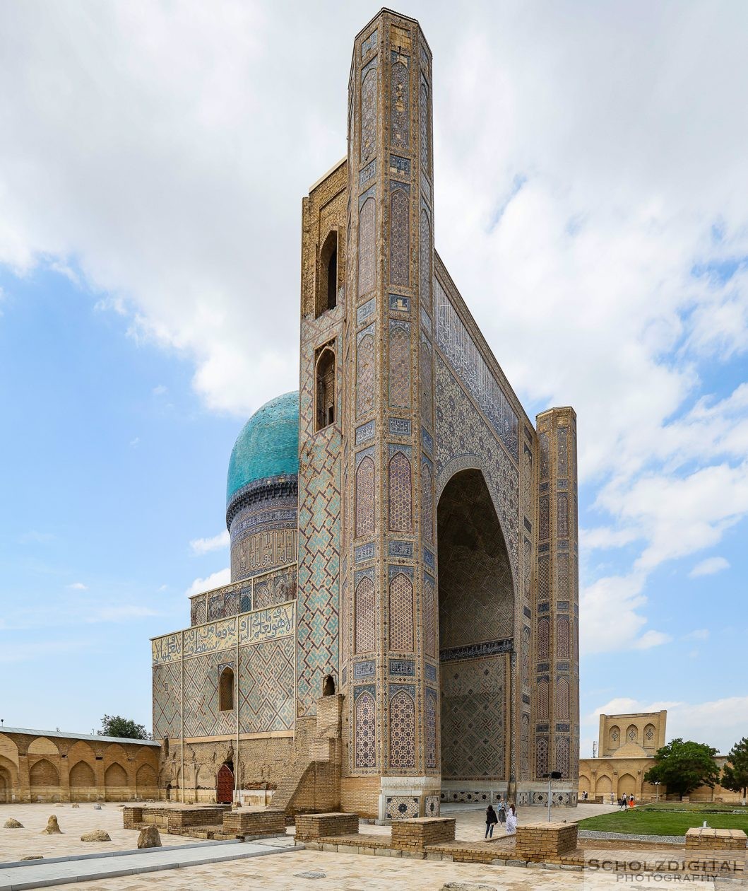 Bibi-Khanym-Mosque