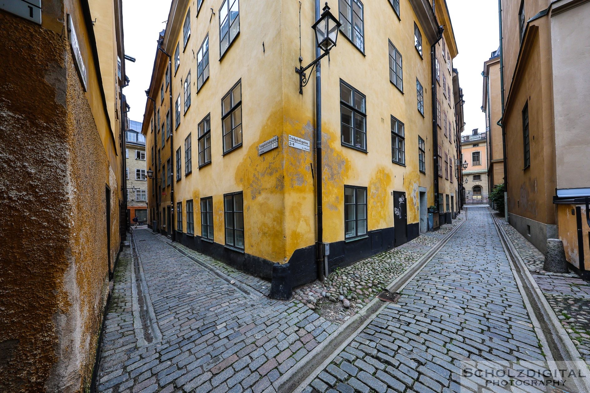 Gässchen und Kopfsteinpflaster in der Altstadt Gamla Stan